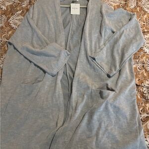 DONNI. Women's Soft Gray Textured Cardigan